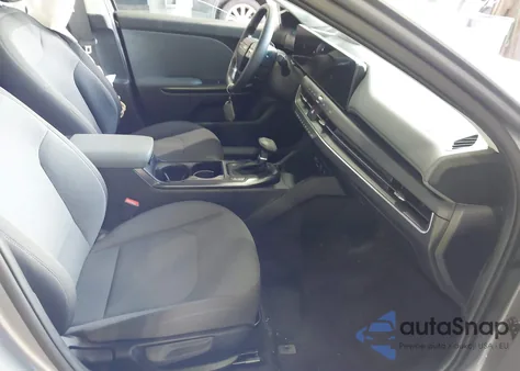 2025 Kia K4 Lxs z USA, uszkodzony, nr VIN 3KPFT4DE5SE006398